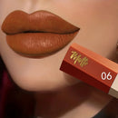 Batom Líquido Matte Luxo Velvet – Alta Fixação, À Prova d’Água e Acabamento Suave e Confortável