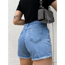 Short Jeans Feminino com Corrente Fashion